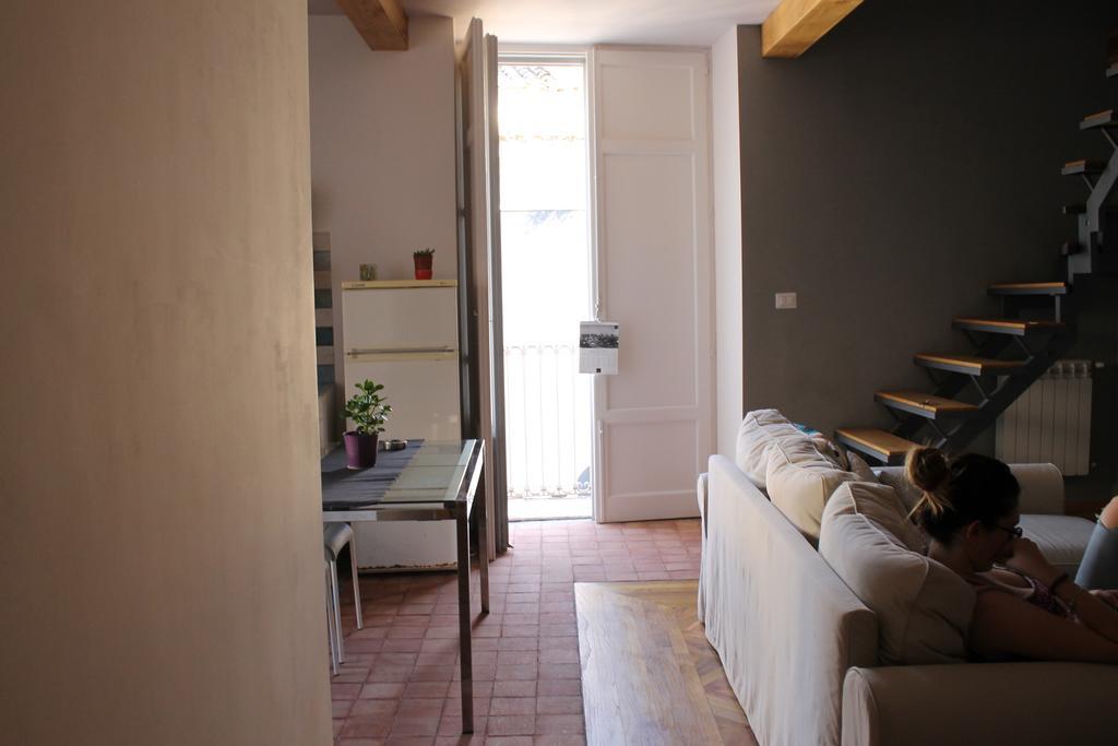 Treasures Apartment Катанія Екстер'єр фото